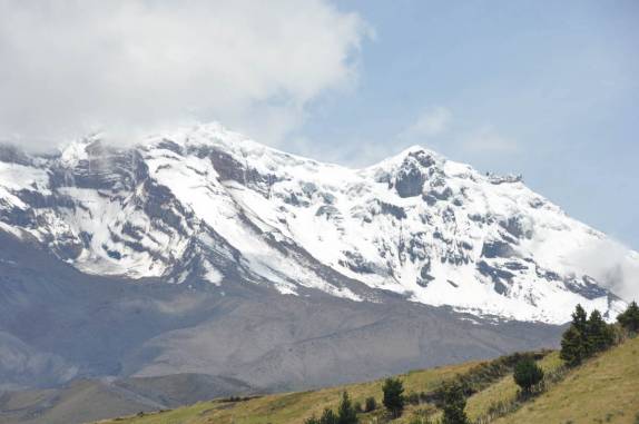 Finalmente, o Chimborazo aparece por detrás das nuvens, na viagem de volta (Equador)